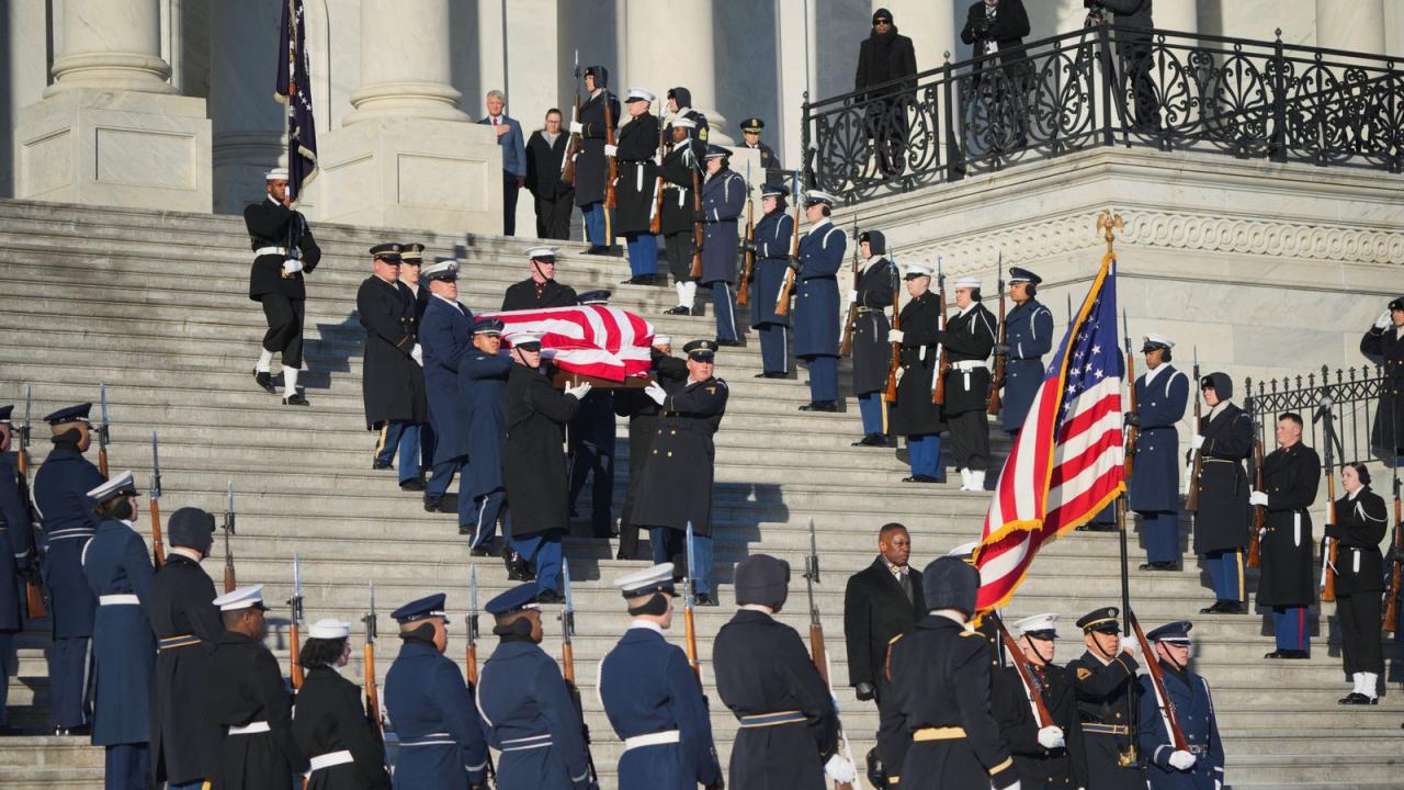 All five living US presidents pictured together at funeral of Jimmy